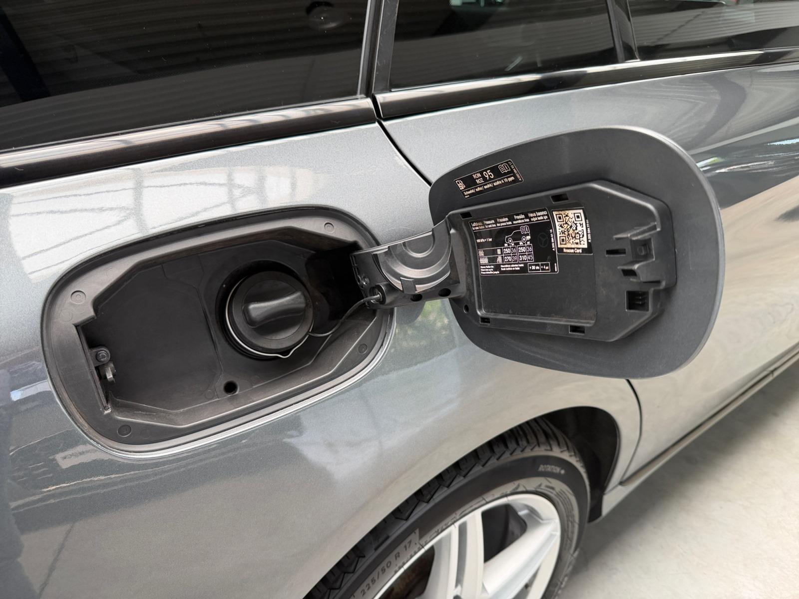 Mercedes-Benz C 200 T 4M AUTOMATIK+NAVI+TEILLEDER+LED+ALU+TÜV+