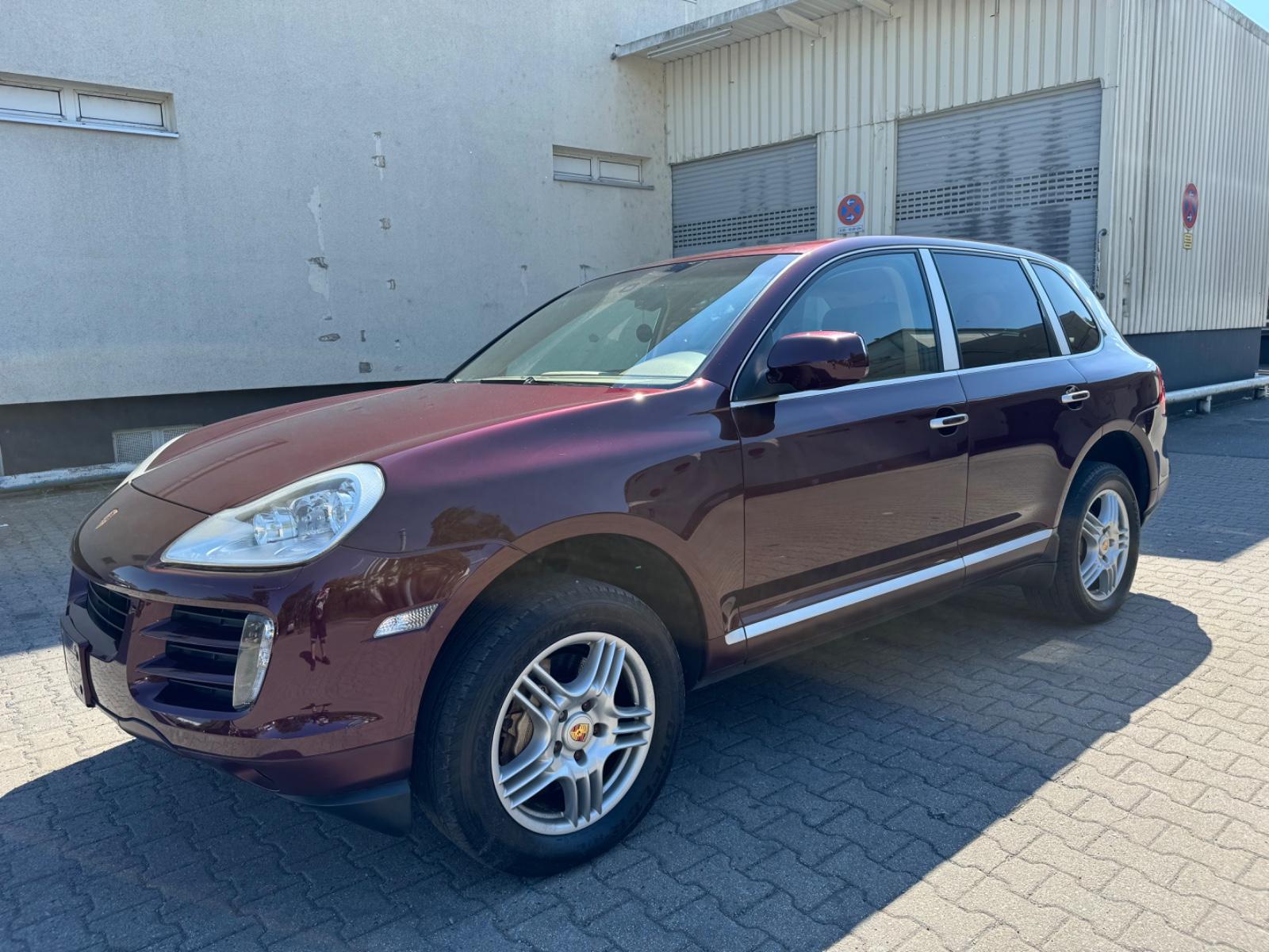 Porsche S * 1. Hand * Tiptronic * Leder * Xenon * Allrad