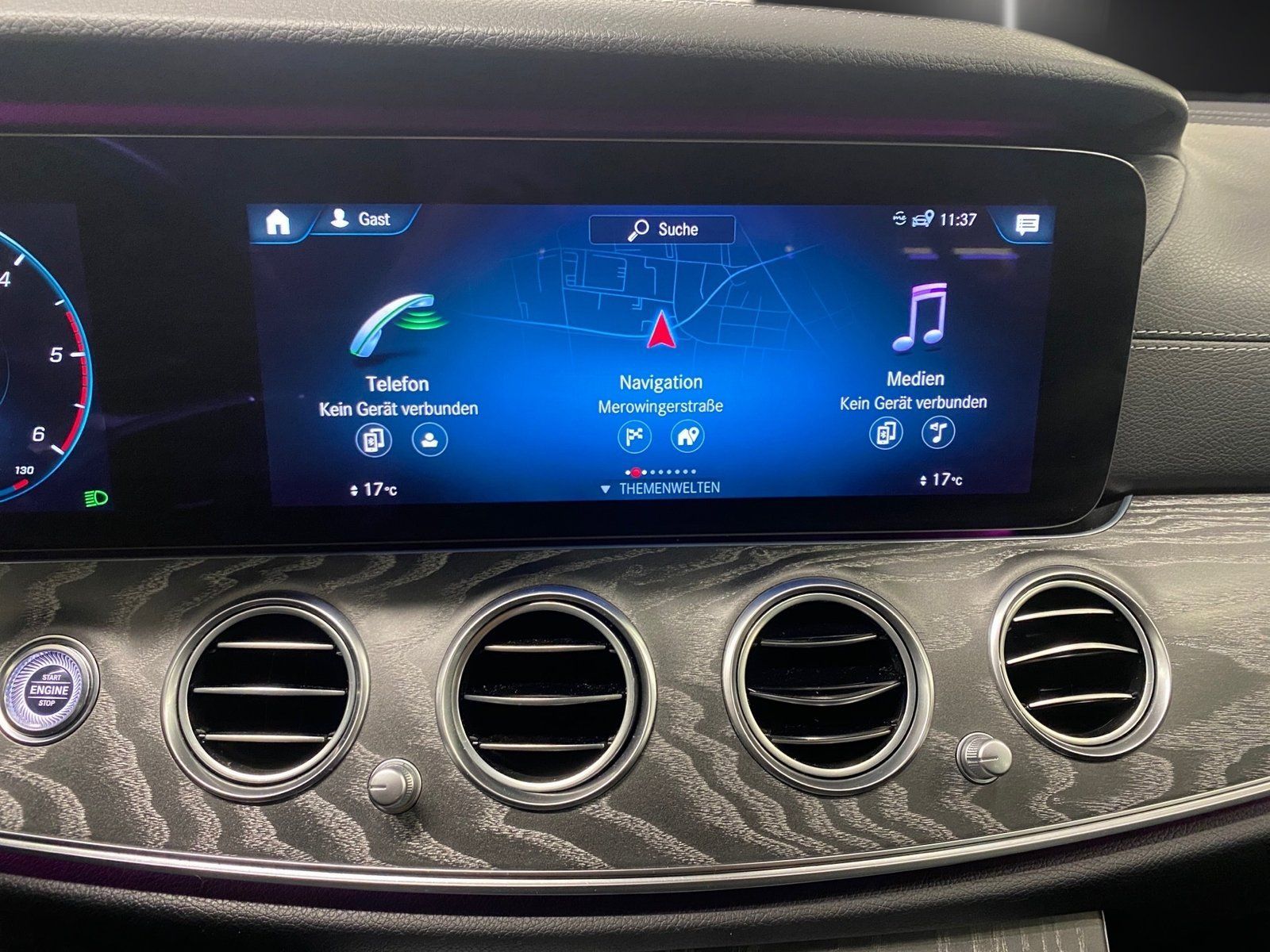 Fahrzeugabbildung Mercedes-Benz E 220 d AMG Distronic*360°*Standheizung*Memory*