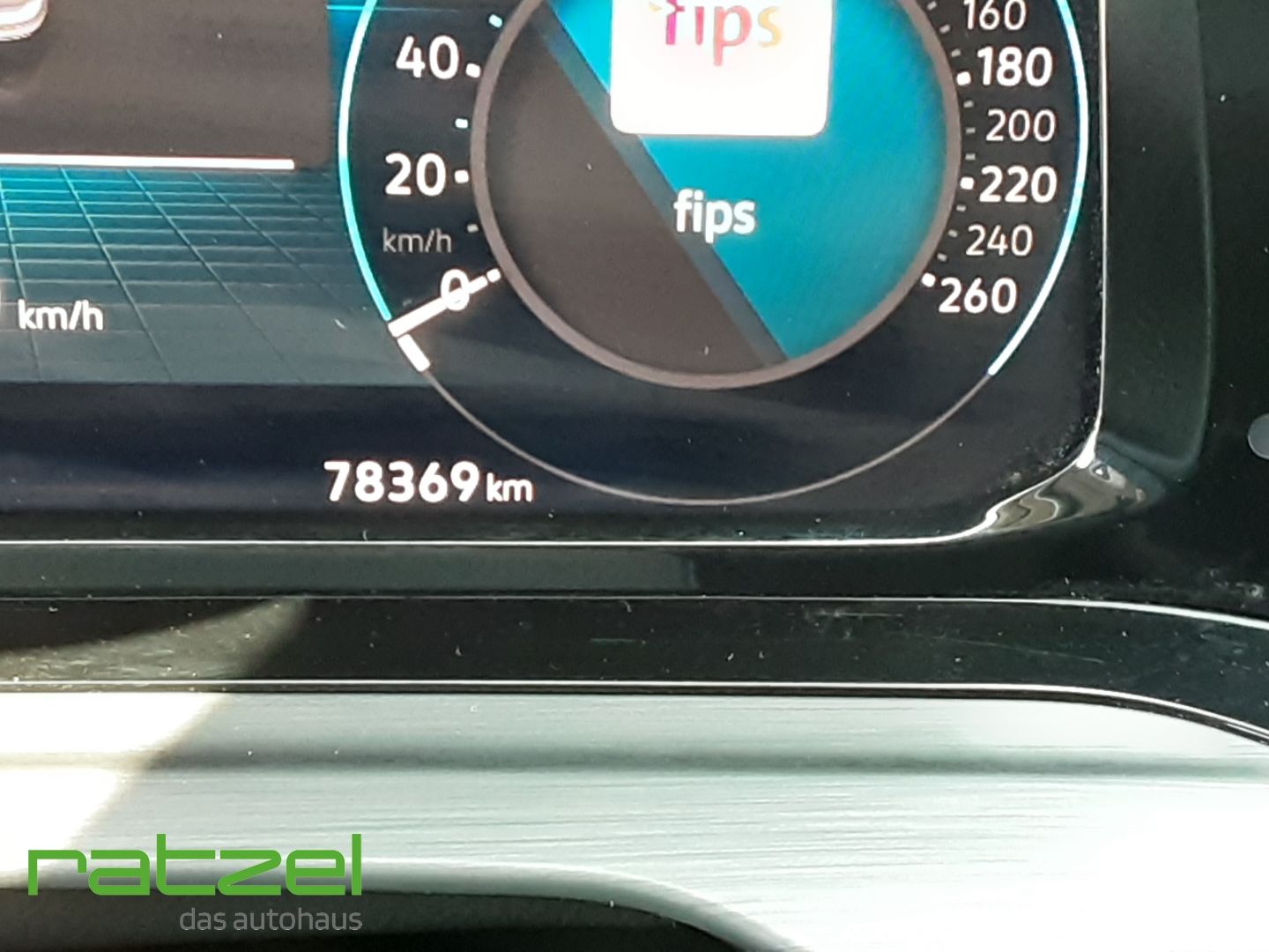 Fahrzeugabbildung Volkswagen Golf VIII Style 1.5 eTSI DSG  Memory Sitze Massa