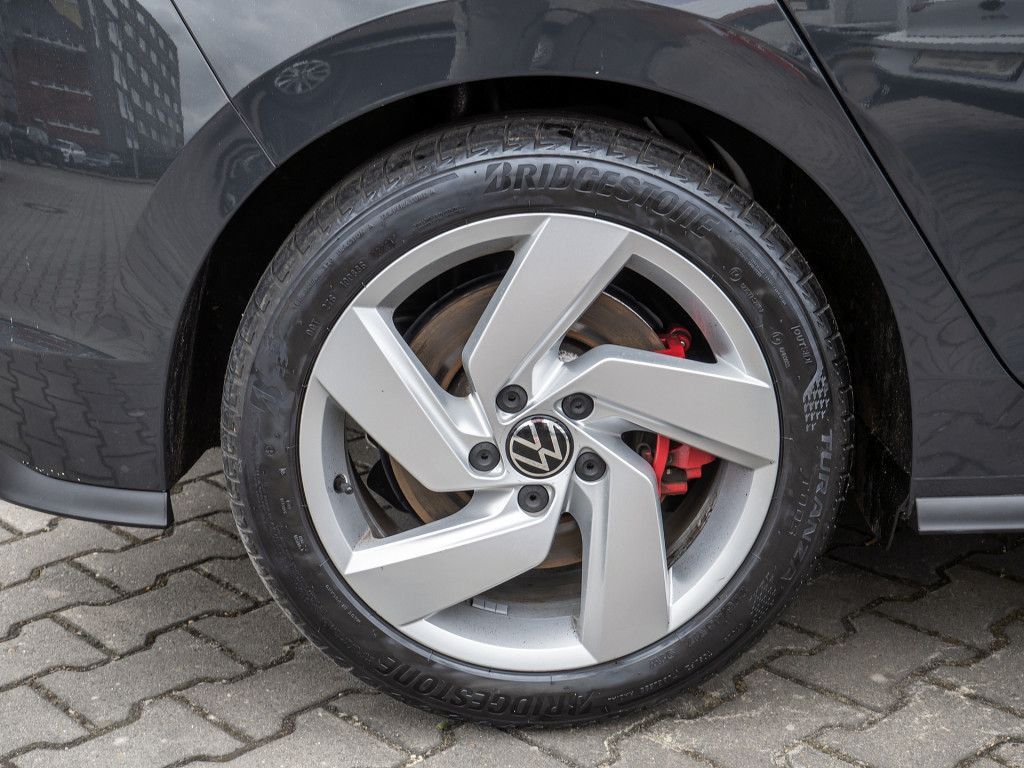 Volkswagen Golf - Bild 6