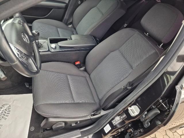 Mercedes-Benz C 180 CGI T*Navi*17 Zoll*Sitzheiz.*MB-Service