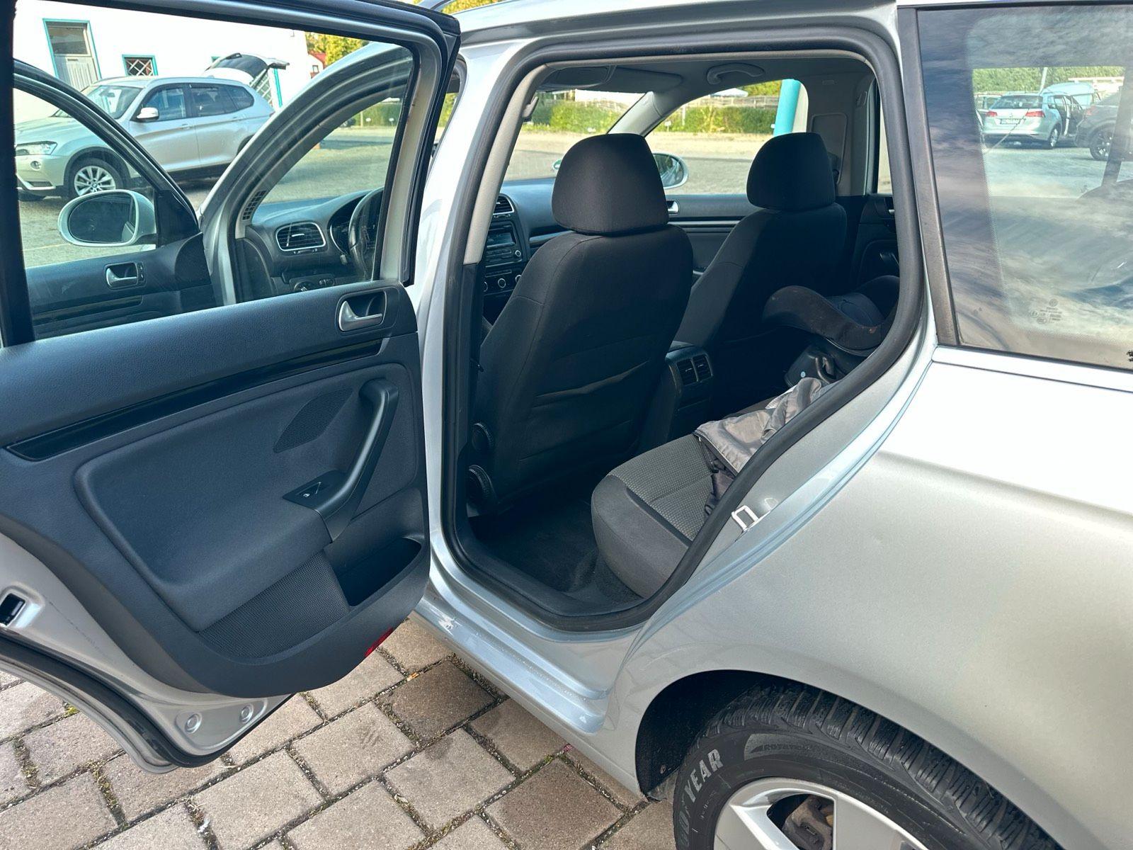 Volkswagen Golf 2011 — photo 13