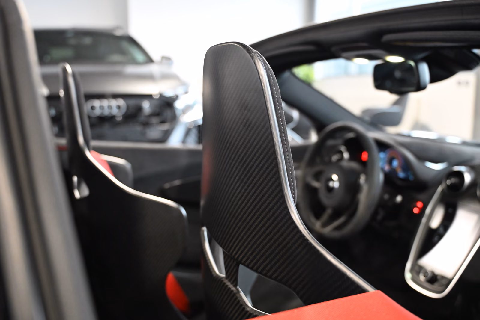 McLaren 600LT Spider/MSO Clubsport/Senna Seats/Lift