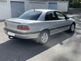 Opel Omega 2.0 16V Sondermodell 'Edition 100' - Opel Omega mit Anhängerkupplung