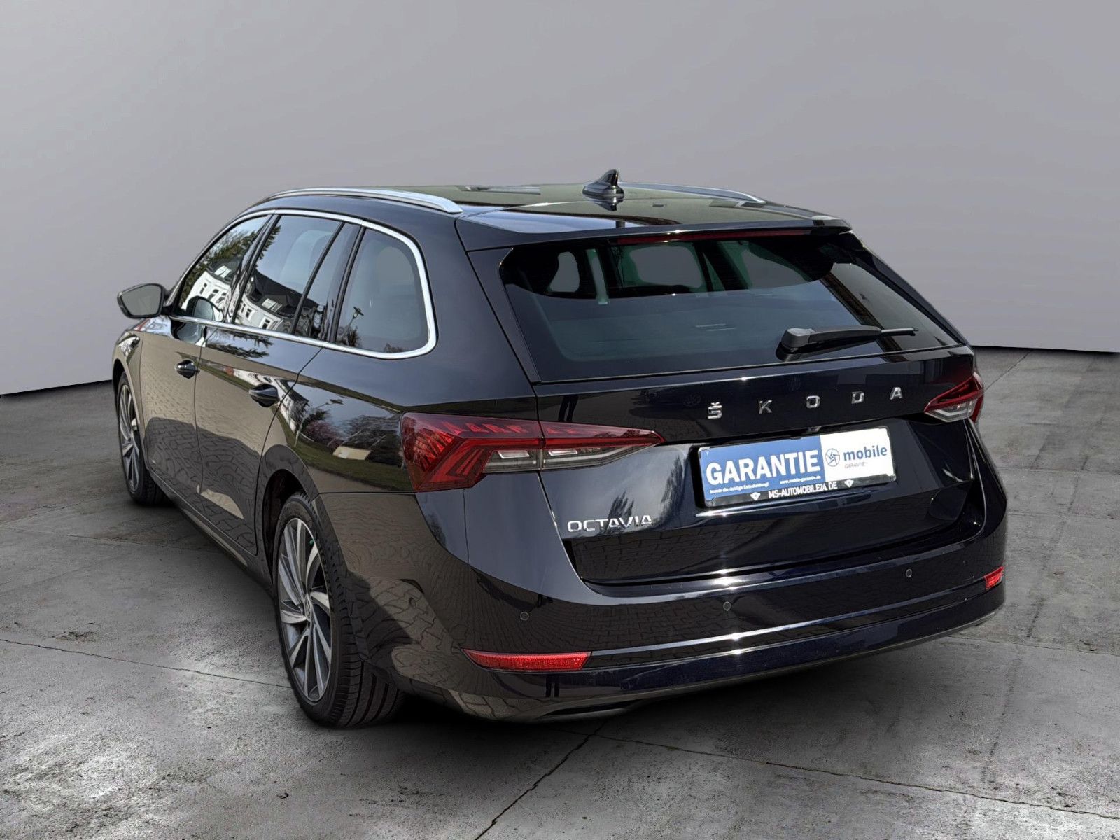 Fahrzeugabbildung SKODA Octavia/ First Edition- Standhz./AHK /1. Hand