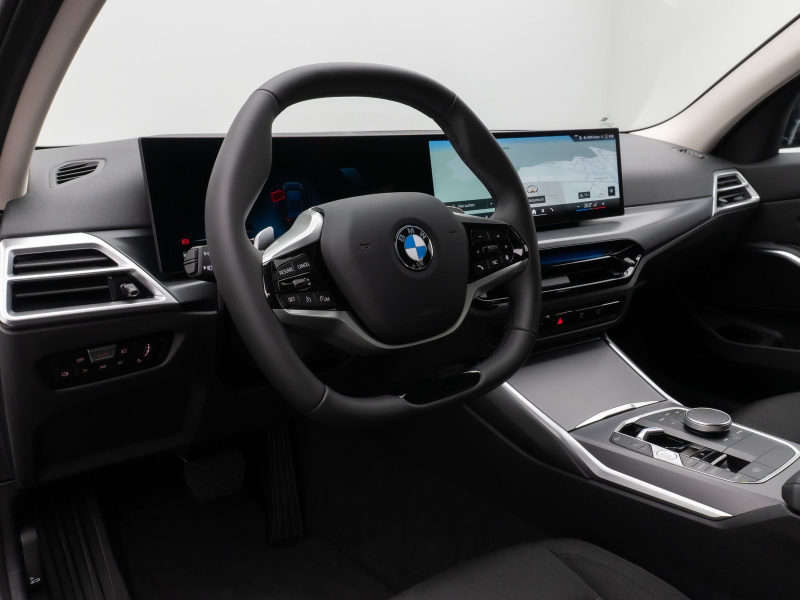 Fahrzeugabbildung BMW 318i Kamera DAB CockPit+ Alarm Geschwindigkeitsr