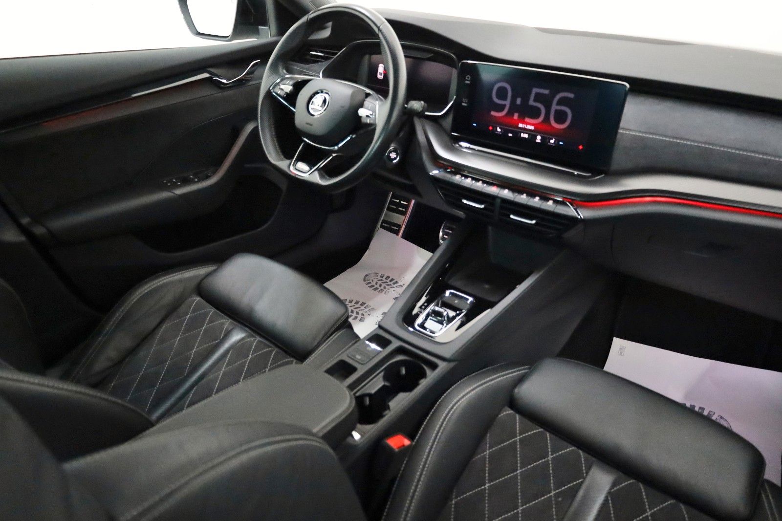 Fahrzeugabbildung SKODA Octavia Lim. RS T.Leder,Navi,LED,ACC,Massage,SH