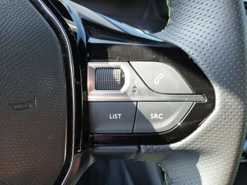 Peugeot 208 GT e- 136 +Navi+Kam.+LED+SHZ+ACC