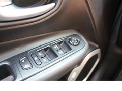 Fahrzeugabbildung Jeep Renegade Limited FWD*Navi*Anhaengerkupplung!*SHZ