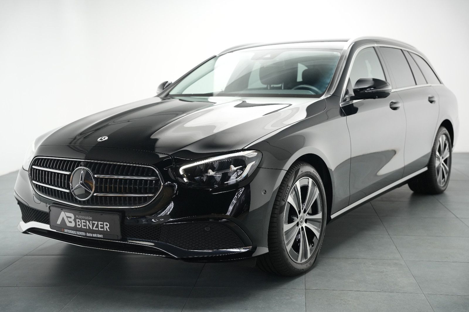 Fahrzeugabbildung Mercedes-Benz E 300 de/Plug-in/Leder/Ambiente/LED/360°Cam/SHZ/