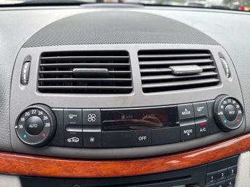 Mercedes E 200 - 11