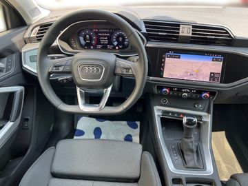 Audi Q3 - 10