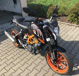 KTM Duke 390 ABS - MOTORRAD VON 251 BIS 500 CCM