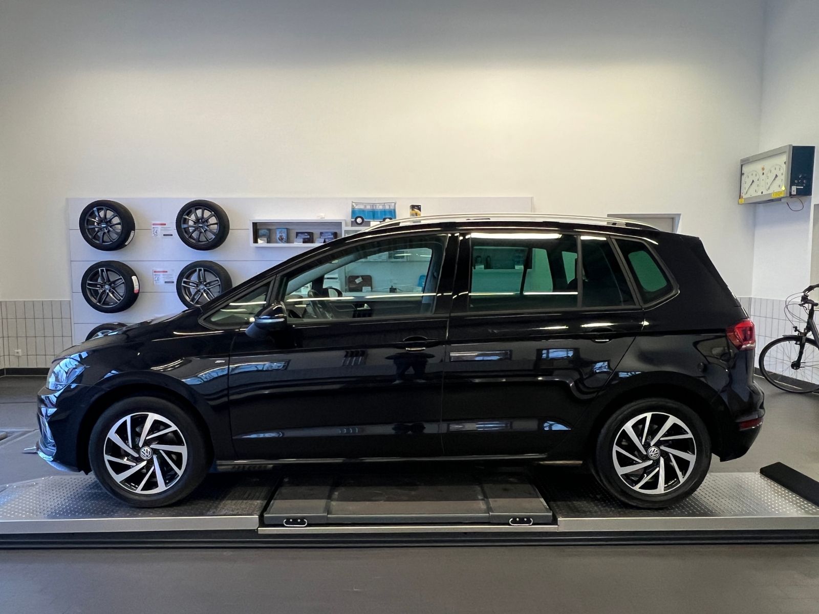 Fahrzeugabbildung Volkswagen Golf Sportsvan JOIN 1.5 TSI *App Connect, Climat