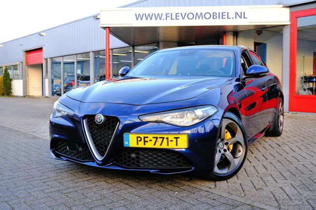 Alfa Romeo Giulia 2.0T 200pk Super Aut. Leder|Navi|Cam|Clim