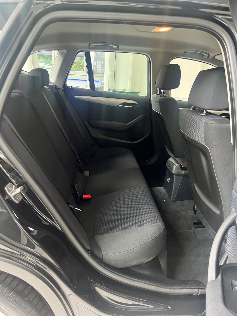 Fahrzeugabbildung BMW X1 18 d xDrive * AUTOMATIK *