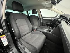 VW Passat Variant / MASSAGE/ ACC / GARANTIE / AHK /