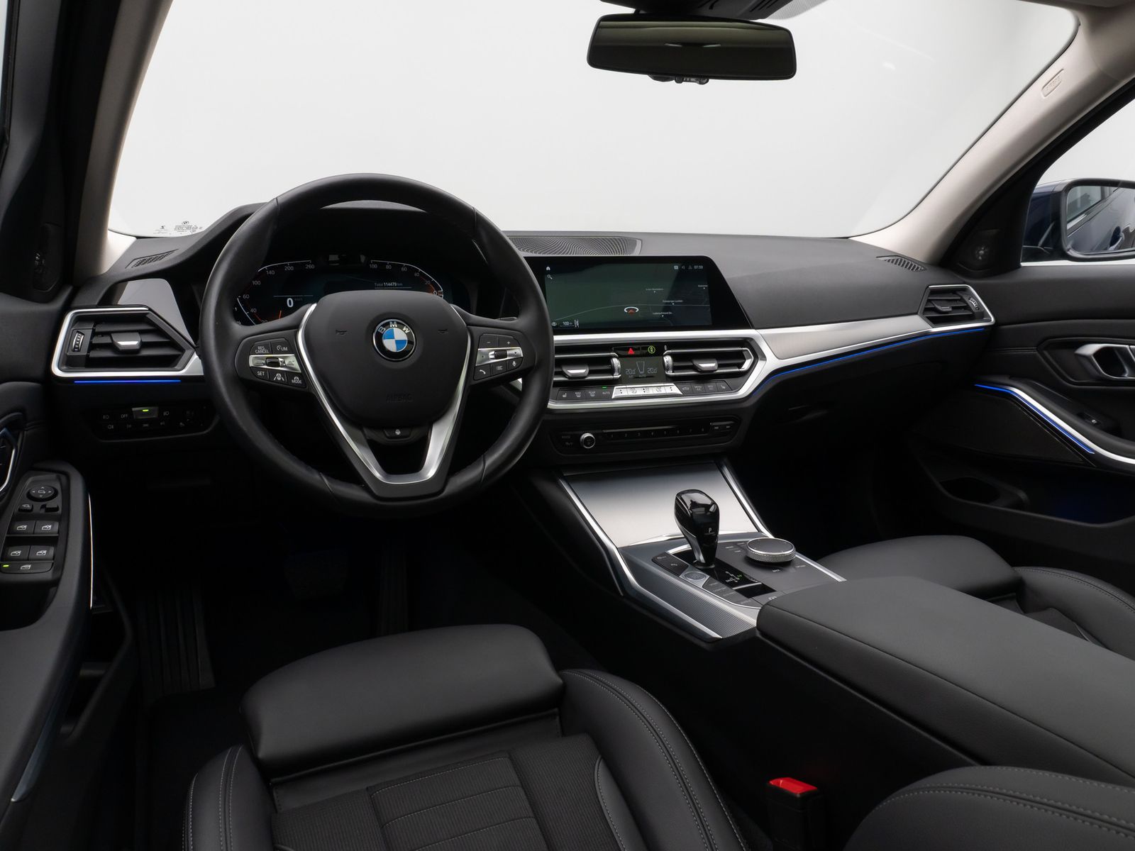 Fahrzeugabbildung BMW 330d xD Sport Line Pano Kamera Laser HUD DAB H/K