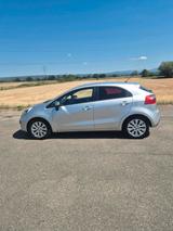 Kia Zu verkaufen Kia Rio - Kia Rio in Freiburg