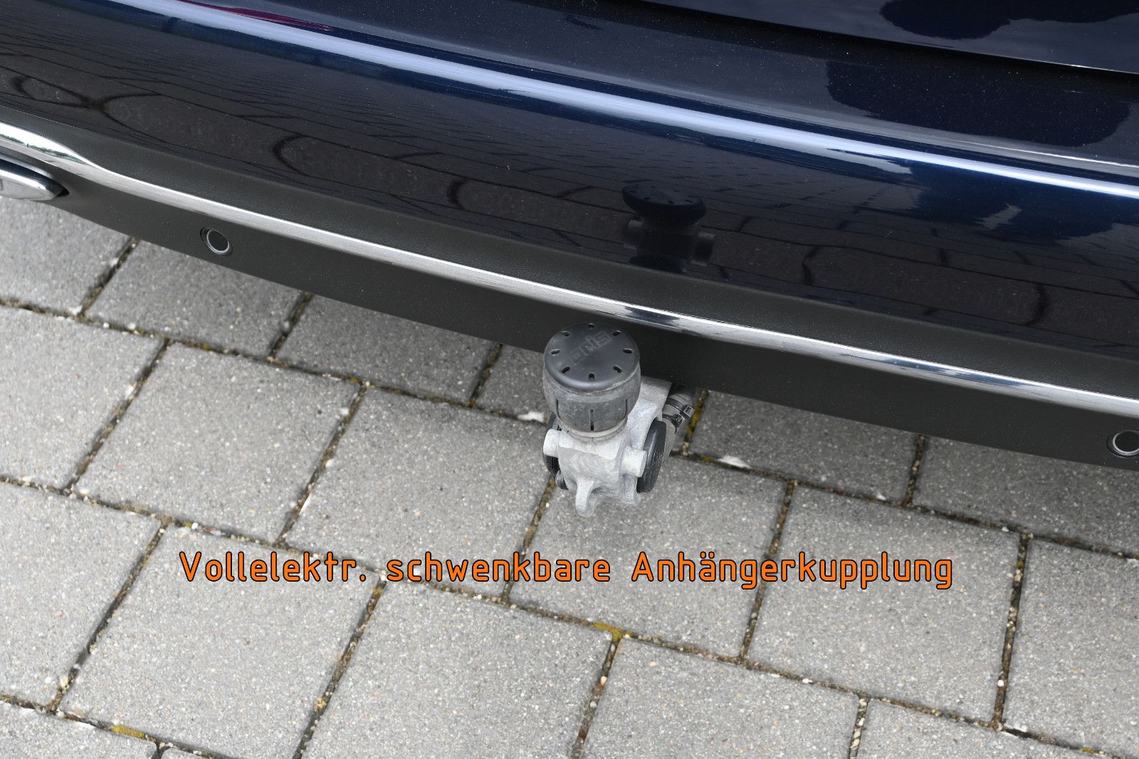 Fahrzeugabbildung Mercedes-Benz E 220 d T 9G-Tr. Exclusive °ACC°AHK°HEAD-UP°MEMO