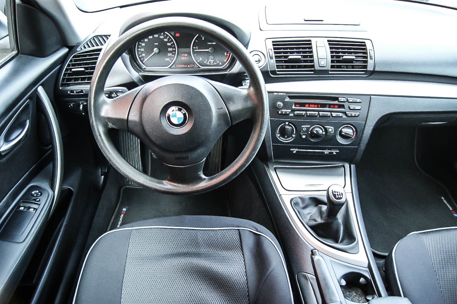 Fahrzeugabbildung BMW 116 d ADVANTAGE KLIMA SIHZG EINPARKHILFE 5-Sitze
