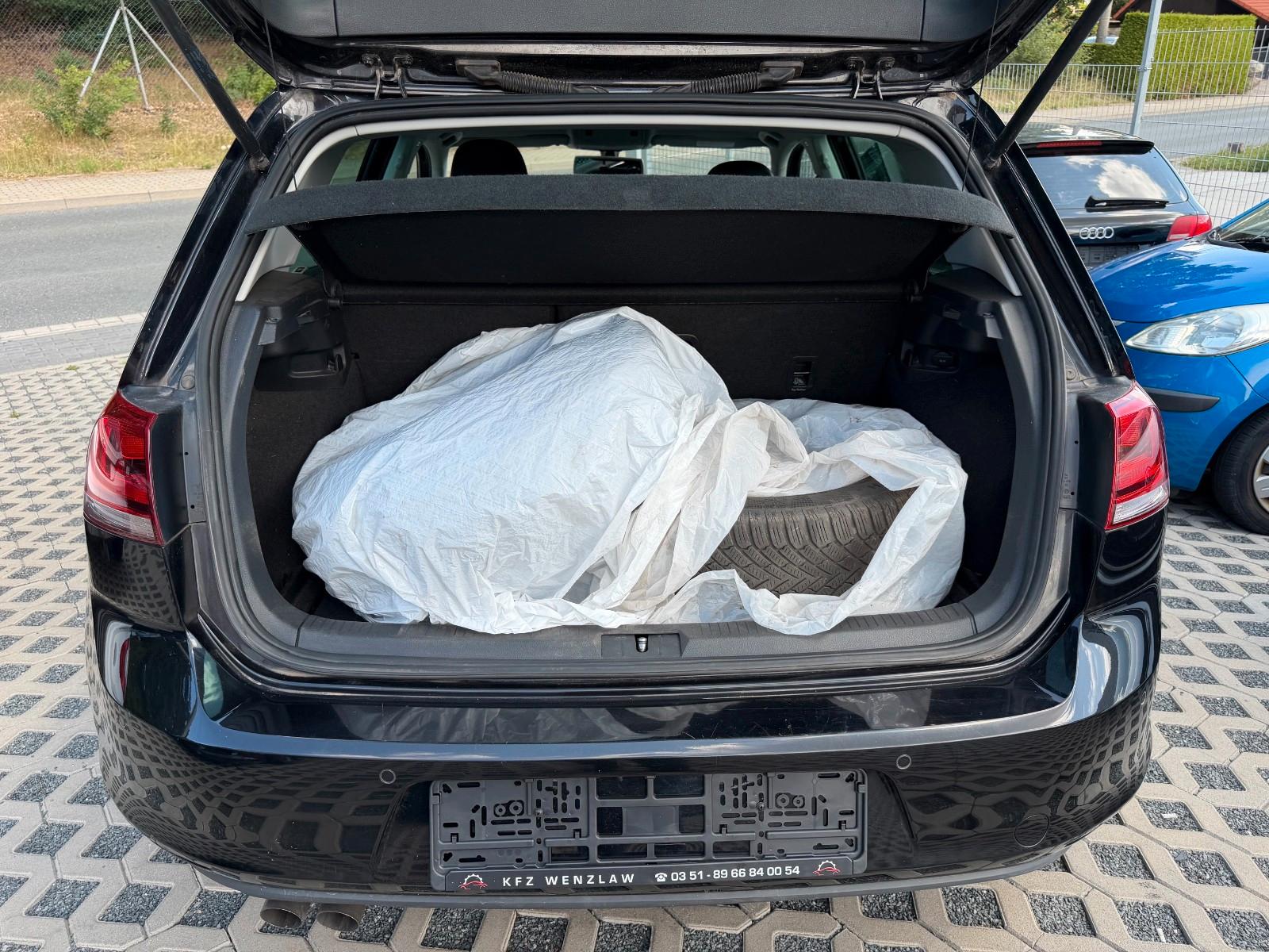 Volkswagen Golf VII 2.0TDI*Xenon*Teilleder*Sitzhzg*