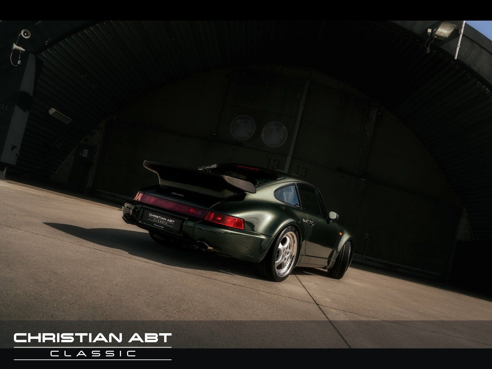 Fahrzeugabbildung Porsche 964 Turbo oak green metallic * perfekter Zustand