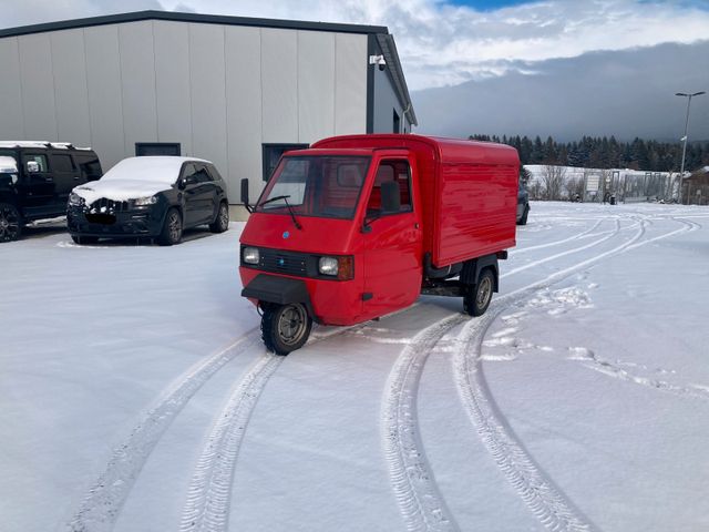 Piaggio APE TM, Kastenaufbau, Heizung, Lenkrad