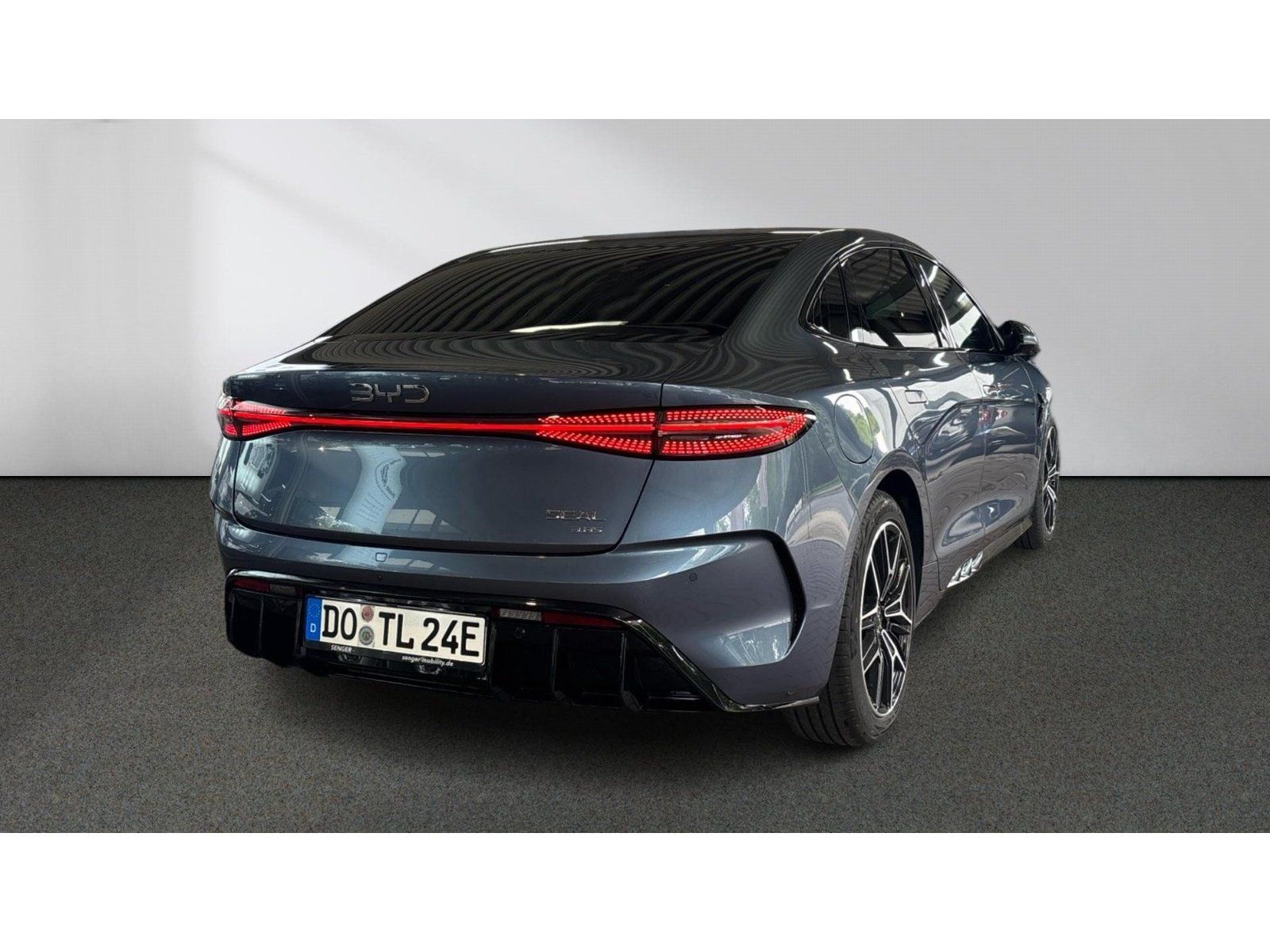 BYD SEAL