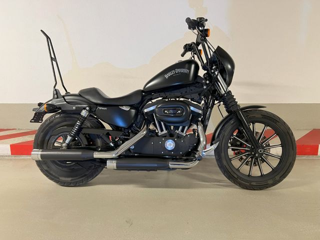 Harley-Davidson XL883 N Sportster Iron 883