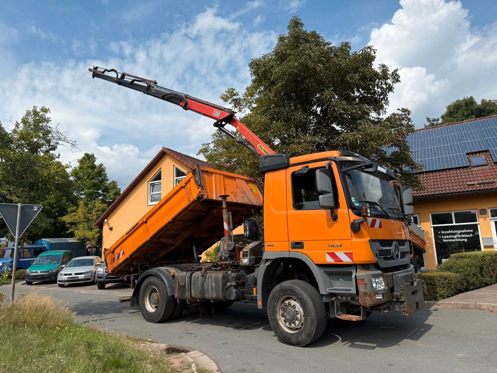 Mercedes-Benz ACTROS 1832 Allrad4x4 Meiller Kipper Kran Winter