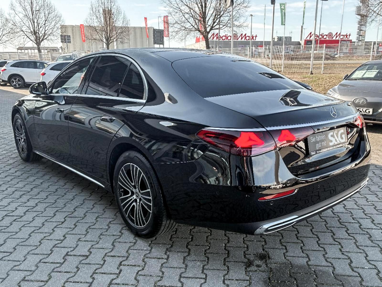 Mercedes-Benz E 220 d Limousine EXCLUSIVE Dig-LED+MBUX+360°