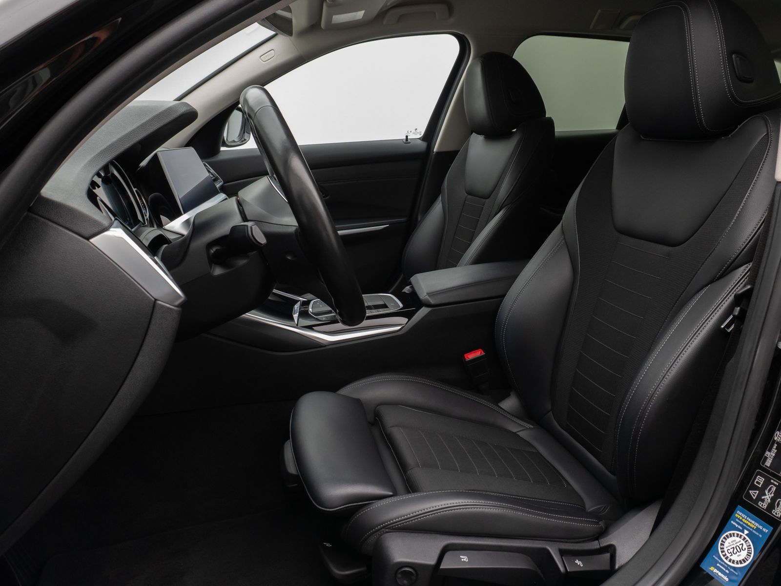 Fahrzeugabbildung BMW 330d xD SportLine Kamera CockPit+HUD Lordos LED