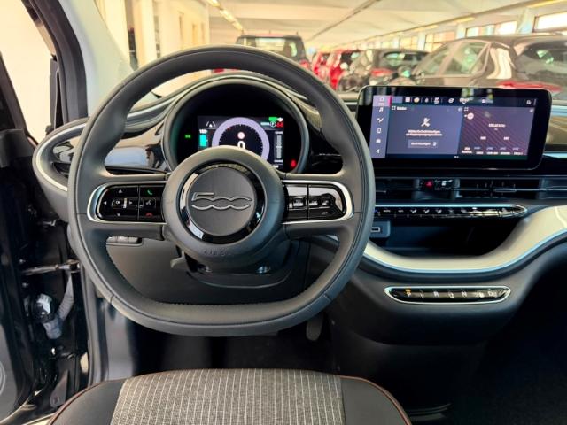 Fiat 500e Cabrio Icon Faltdach Navi Digitales Cockpit