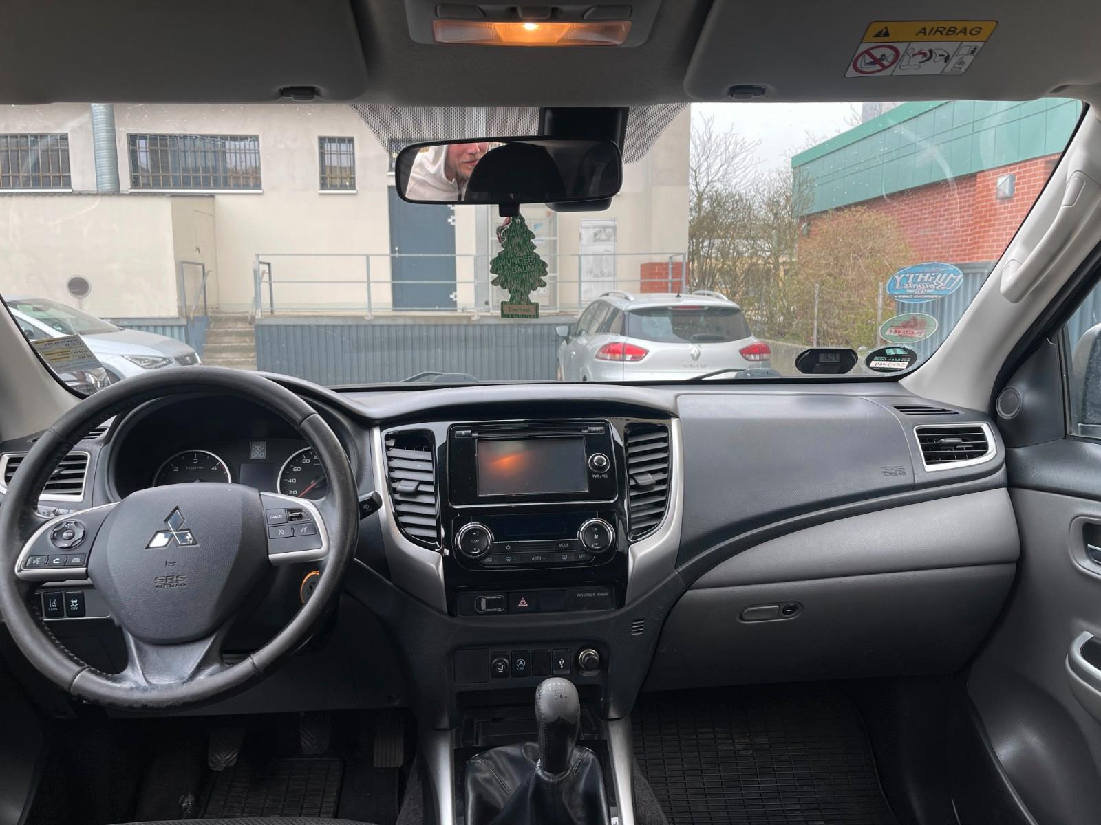 Mitsubishi L200 Plus Doppelkabine 4WD + HARDTOP