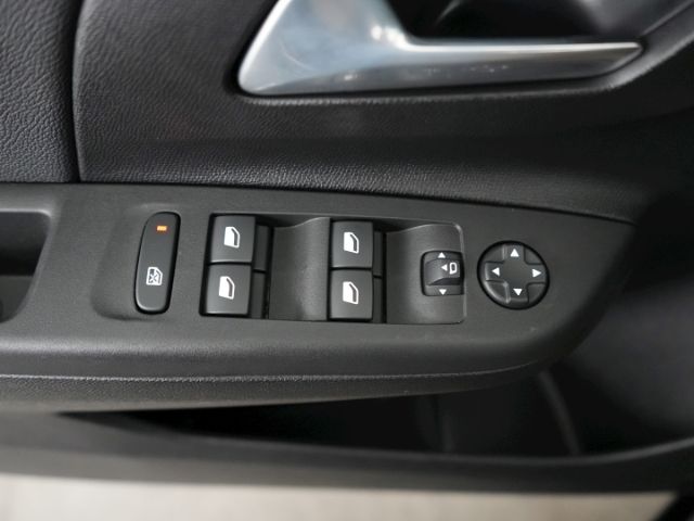Corsa F FACELIFT GS+LED LICHT+NAVI+RÜCKFAHRKAMER