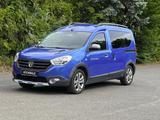 Dacia Dokker Stepway 1.2 KLIMA+NAVI+AHK+SHG+WENIG KM - Dacia Gebrauchtwagen in Dresden