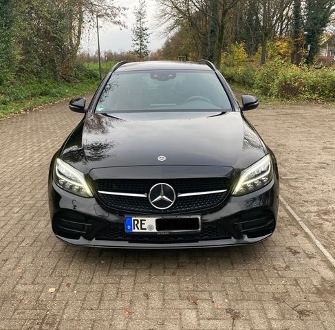 Mercedes-Benz C 300 de T AMG / Night