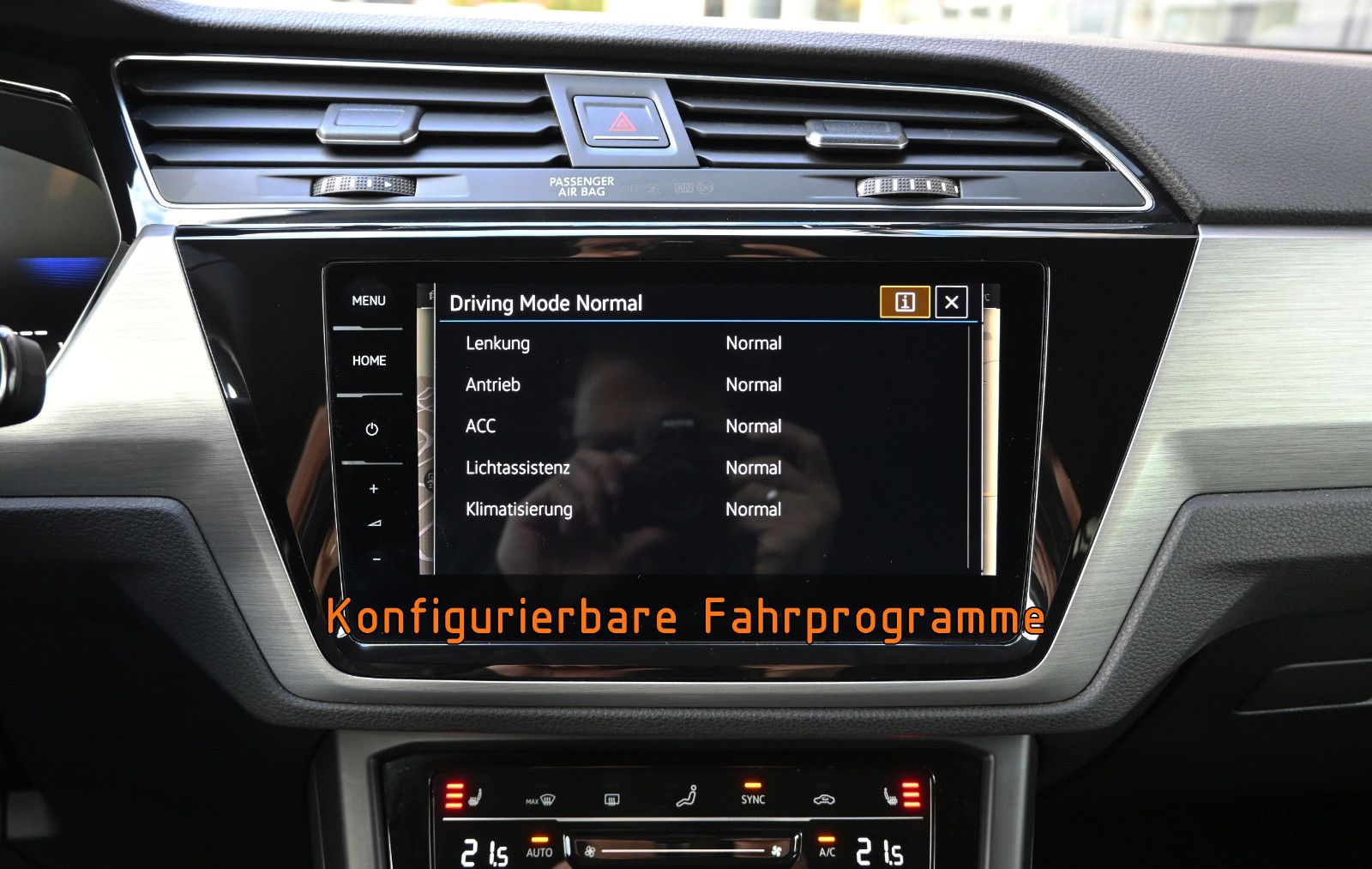 Fahrzeugabbildung Volkswagen Touran 1.5 TSI DSG °ACC°AHK°DYNAUD.°ERGO°STANDHZ