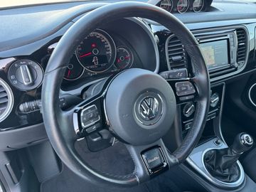 Volkswagen Beetle Cabriolet  R-Line 1,4 l TSI 150 PS 6-Gang