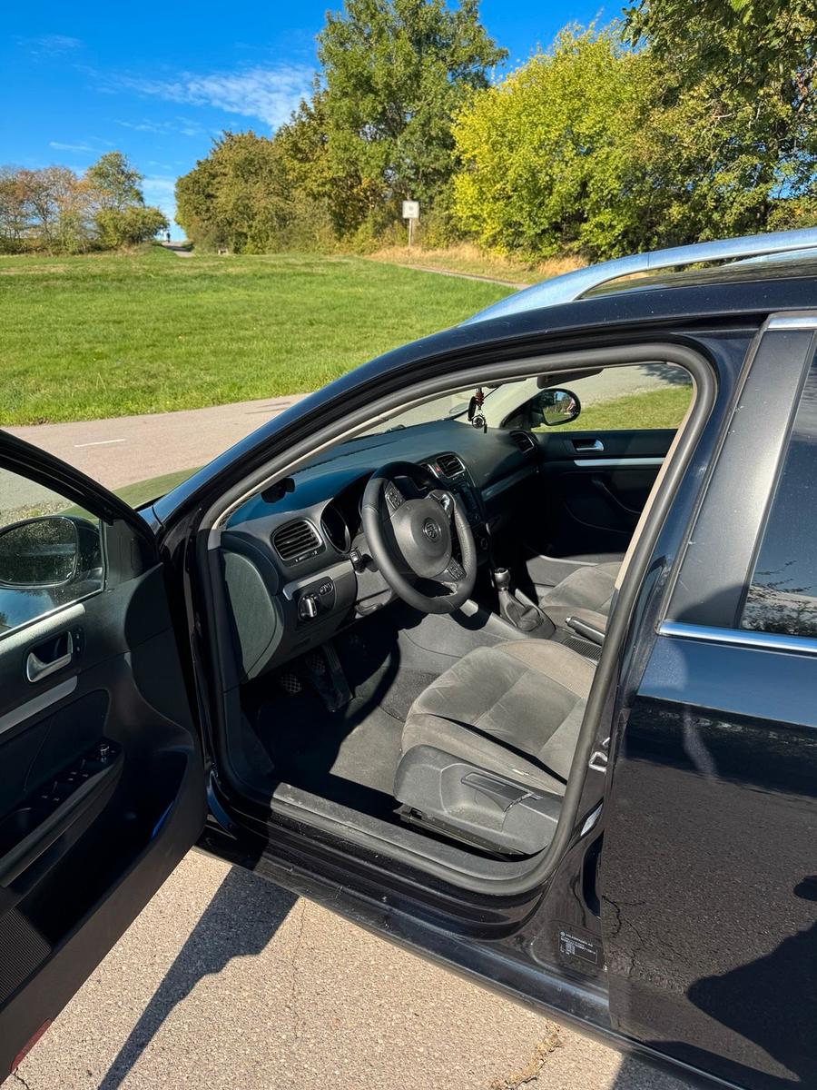 Volkswagen Golf 2011 — photo 8