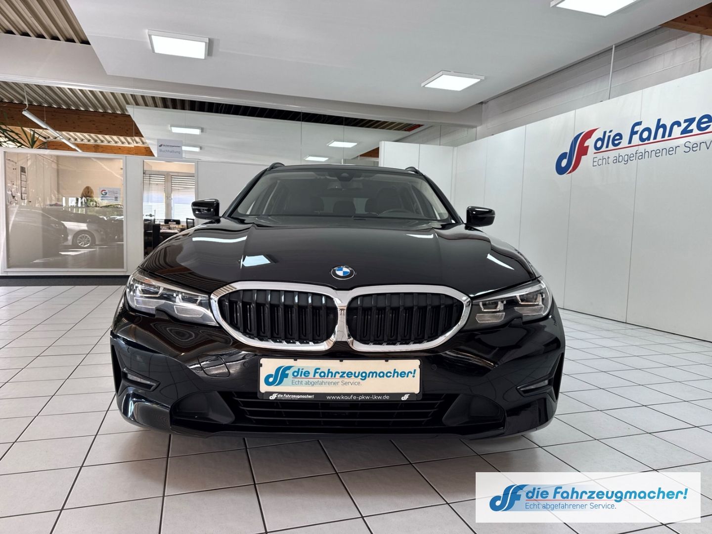 Fahrzeugabbildung BMW 320 d Advantage Touring Mild-Hybrid EU6d Navi Di