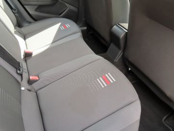 Fotografie des Seat Arona FR Beats Fast Lane 1.0 81kw DSG AHK Navi