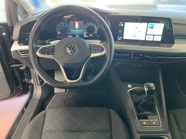 Fahrzeugabbildung Volkswagen Golf Variant 2.0 TDI Life LED NAVI SIDE ASSIST S
