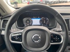 Fahrzeugabbildung Volvo XC90 D5 AWD*AT* MOM*STHZ*7-Si*Mietkauf o. Schufa