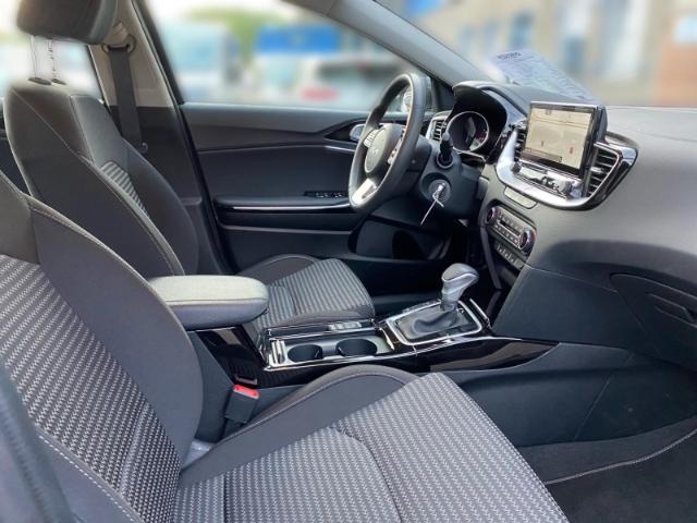 Kia Ceed_sw Sportswagon 1.5 T-GDI DCT Spirit Navi+Si