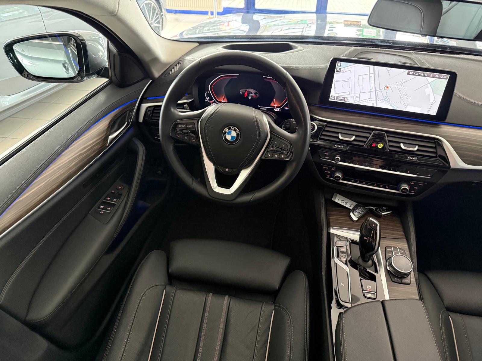 BMW 530 I Touring  Luxury Line LCI,Panoramadach,HUD,