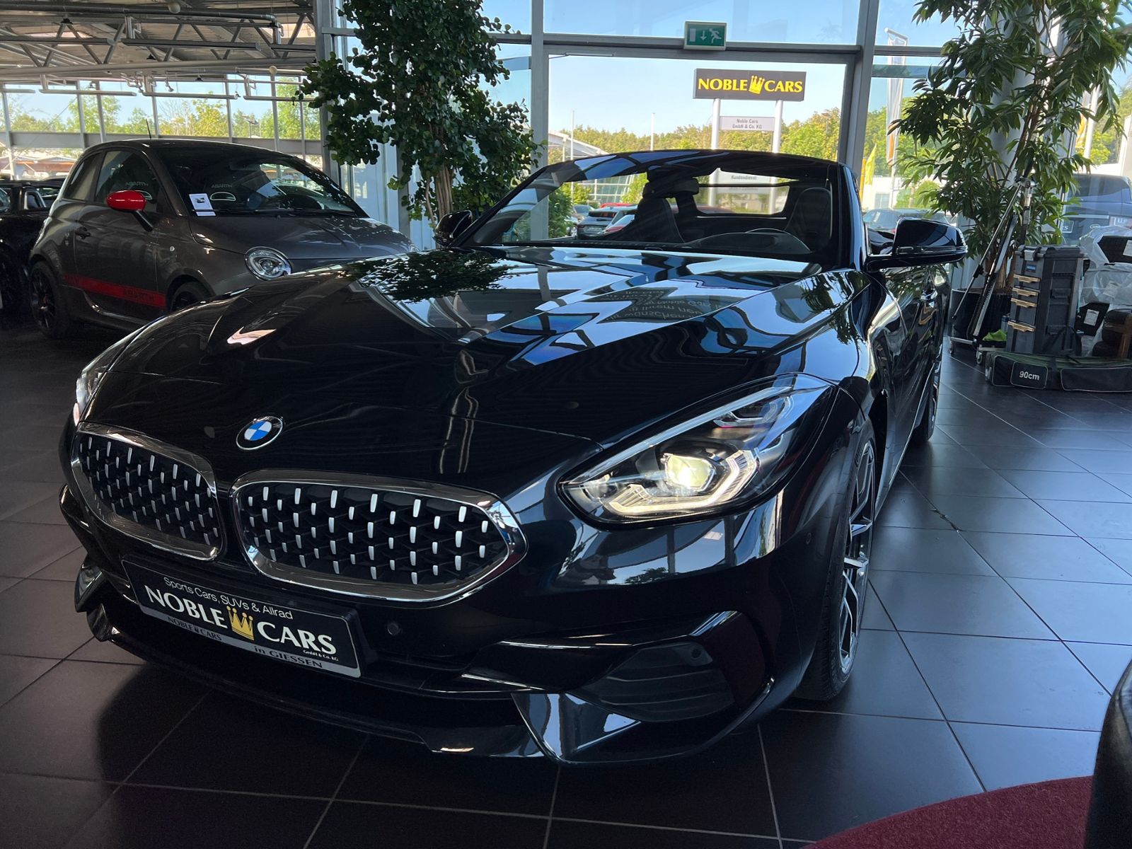 Fahrzeugabbildung BMW Z4  sDrive 30 i Sport Line ACC H/K HUD RKF