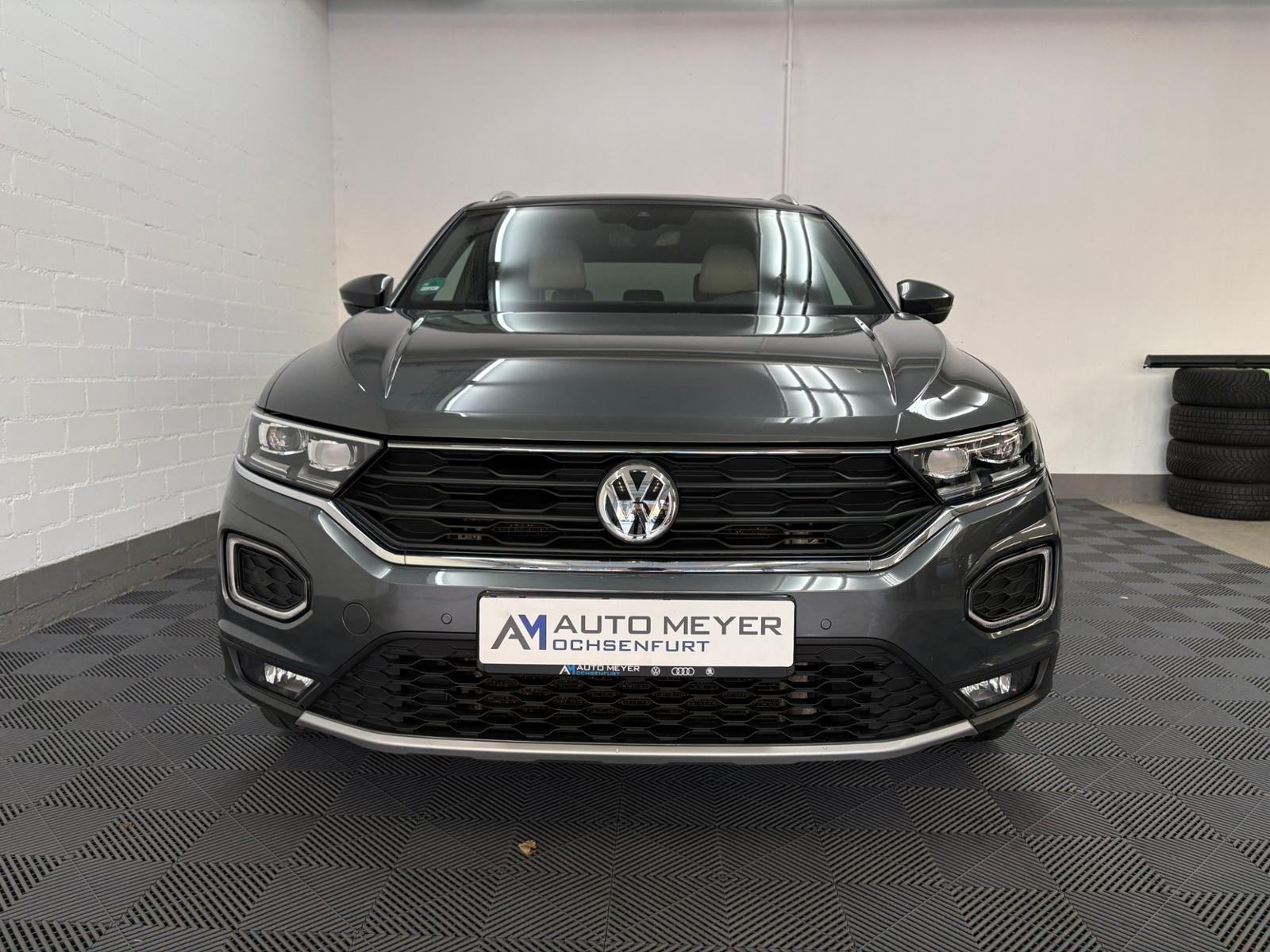 Volkswagen T-Roc 2.0 TSI Sport 4M beats Pano AHK Kamera Nav